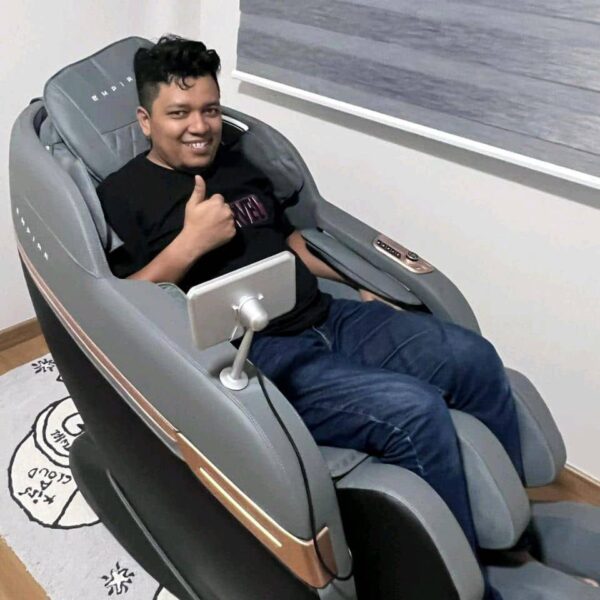 MASSAGE CHAIR